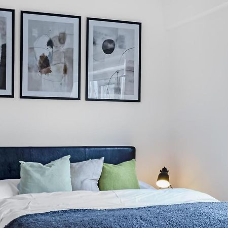 Stylish Excel 3 Bedroom Flat Londra Esterno foto