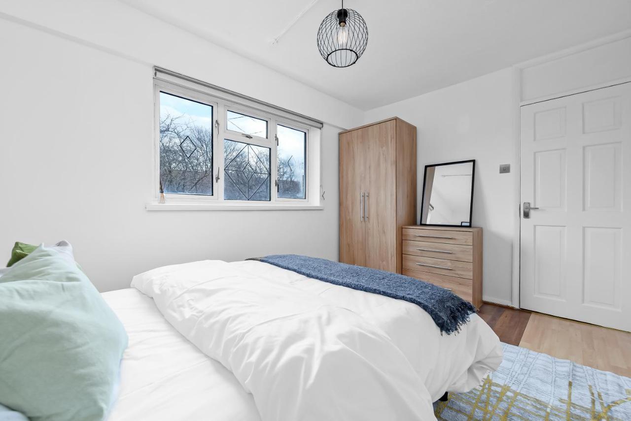 Stylish Excel 3 Bedroom Flat Londra Esterno foto