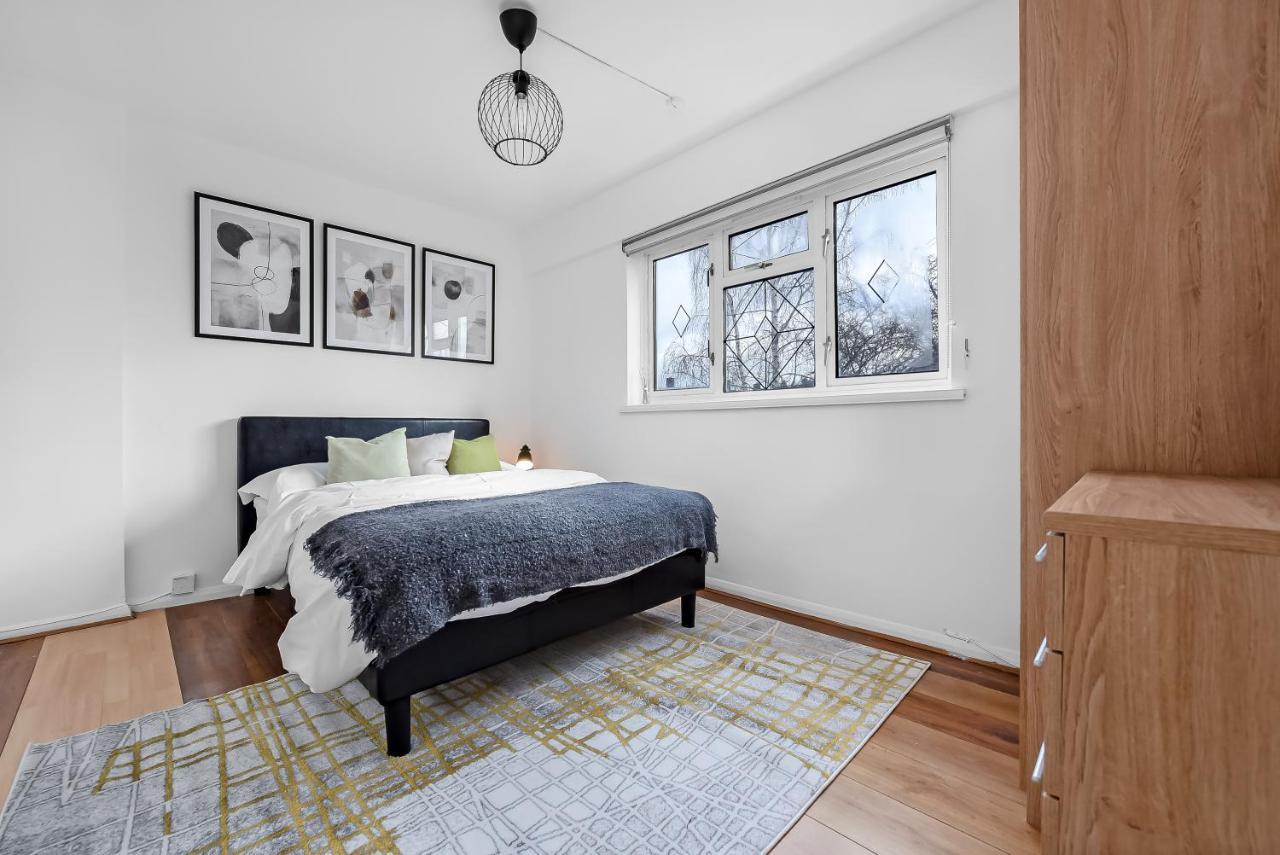 Stylish Excel 3 Bedroom Flat Londra Esterno foto