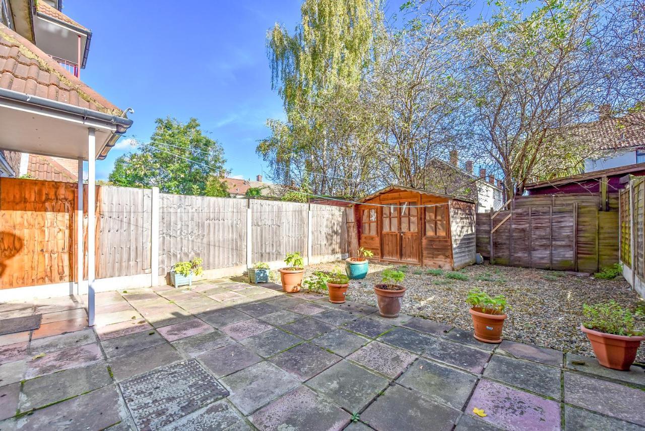 Stylish Excel 3 Bedroom Flat Londra Esterno foto